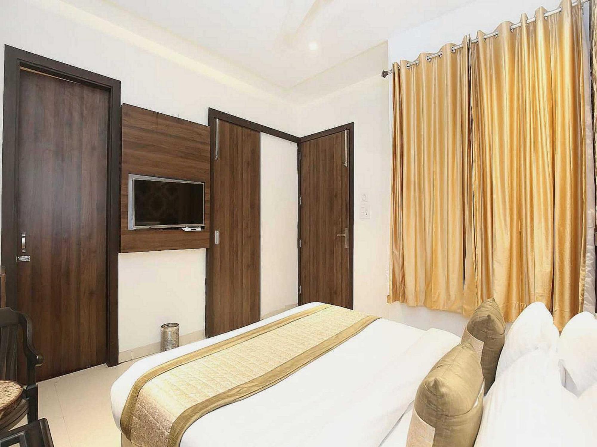 Hotel O Grand Star Amritsar Exterior foto